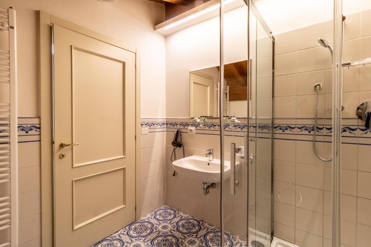 Casa Isolani Charms Rooms Santo Stefano Болонья Экстерьер фото