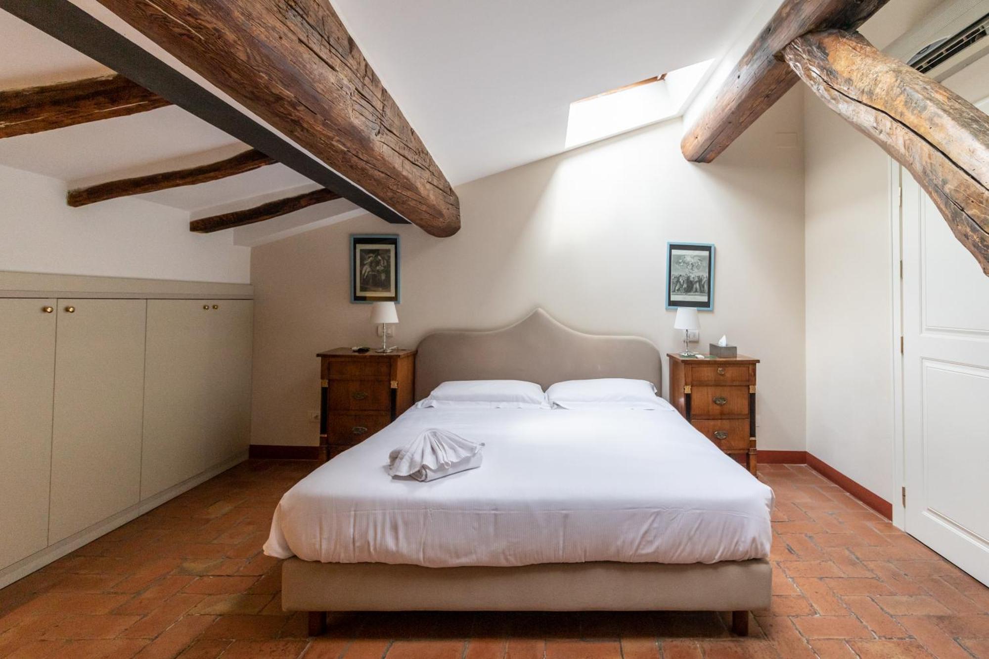 Casa Isolani Charms Rooms Santo Stefano Болонья Экстерьер фото